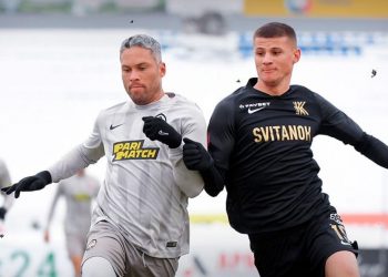 Ковалівський “Колос” відібрав очки у “Шахтаря” і  дозволив”Динамо” піти у відрив